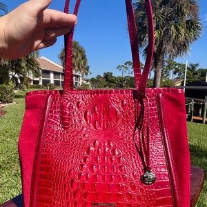 NWOT Medium Julian - Lava Pampas